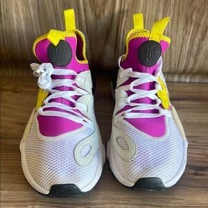 Nike Huarache Edge Shoes Women's Sz 10 White Black Yellow Pink Running Sneakers